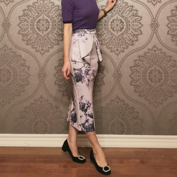 TRUE VIOLET floral scuba skirt - Picture 2 of 7